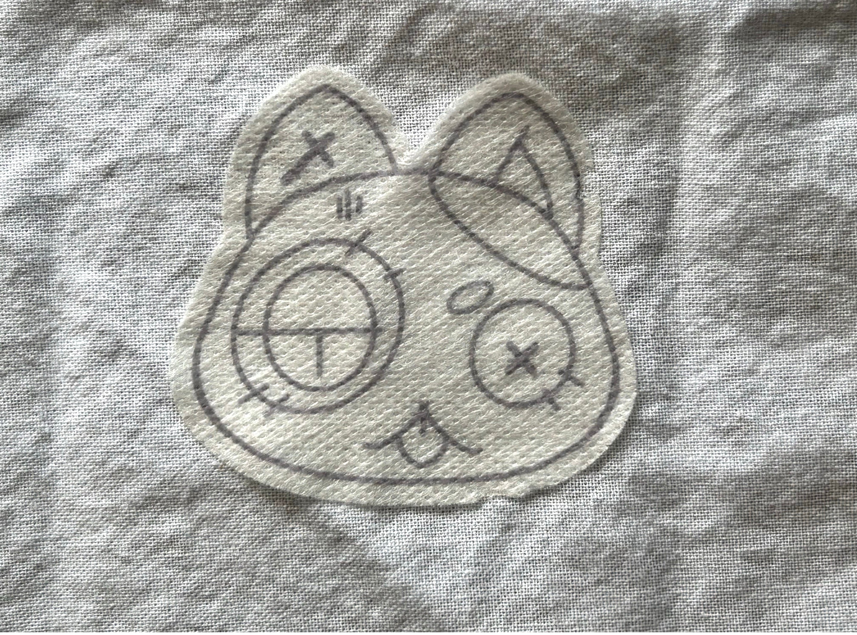 Stick n stitch pattern of a cat, perfect for embroidery